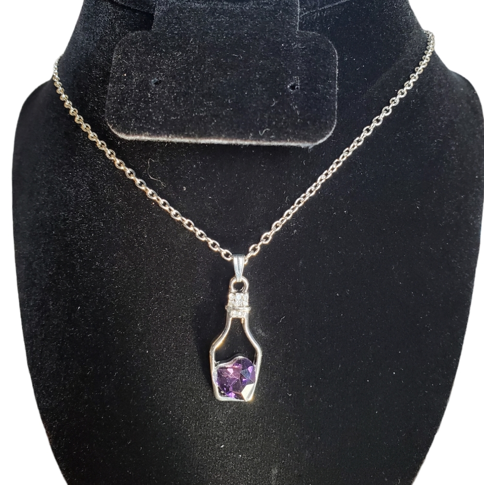 Purple crystal love drift pendant necklace - Picture 1 of 6